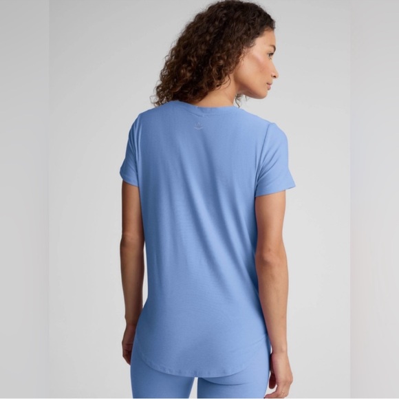 Beyond Yoga On The Down Low Tee Blue XS NWT Lightweight Yoga Athleisure - Picture 1 of 6